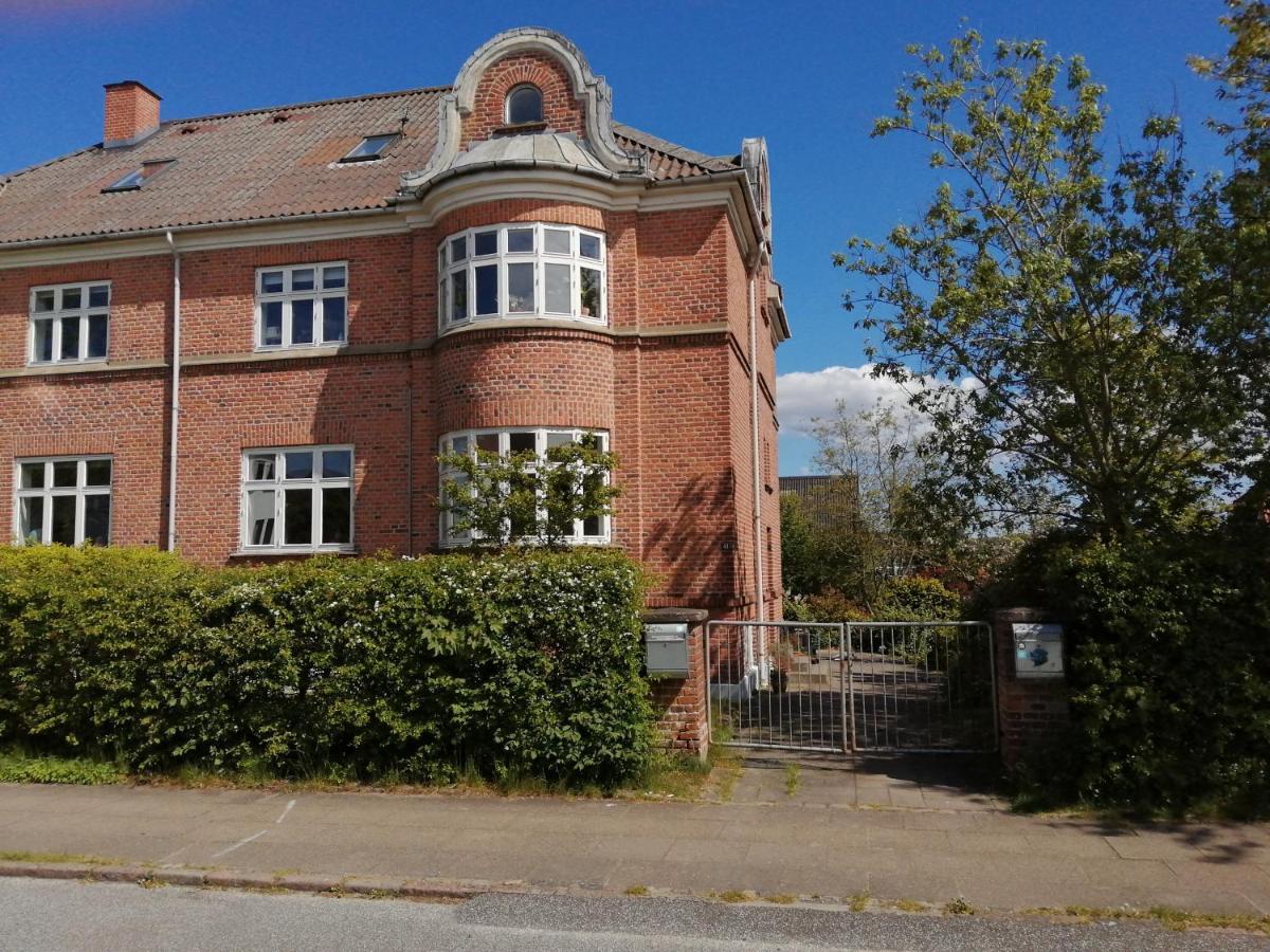 Cozy Villa-Apartment - Close To Aalborg Center - Free Citybikes And Parking Dış mekan fotoğraf